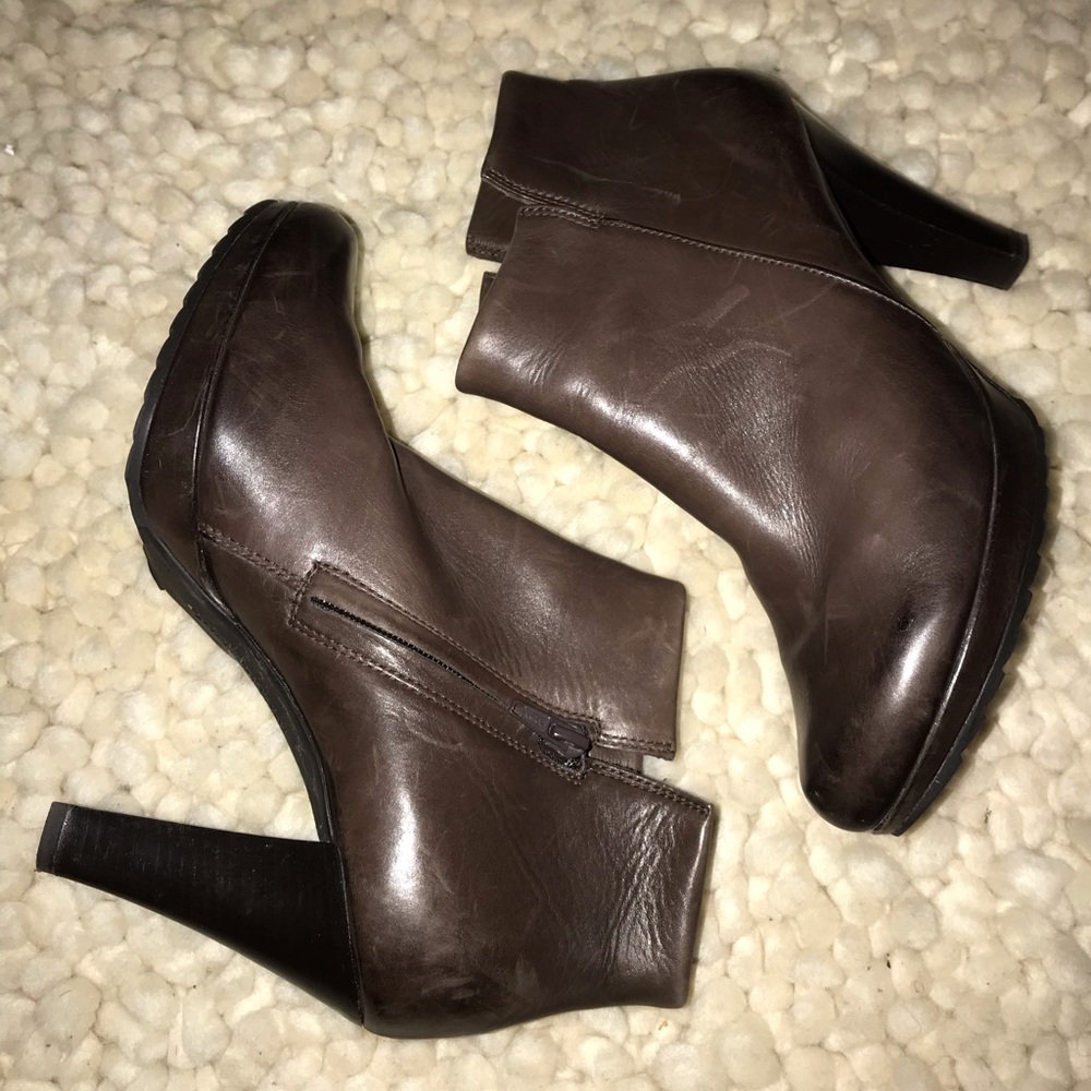New Paul Green Alexa Platform Brown Ankle Bootie Leather Heels Women's size 8.5
